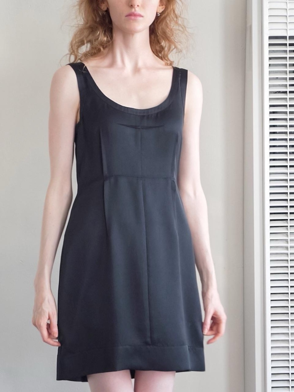 Classic Black Sleeveless Shift Dress